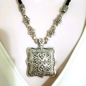 Filigree statement necklace